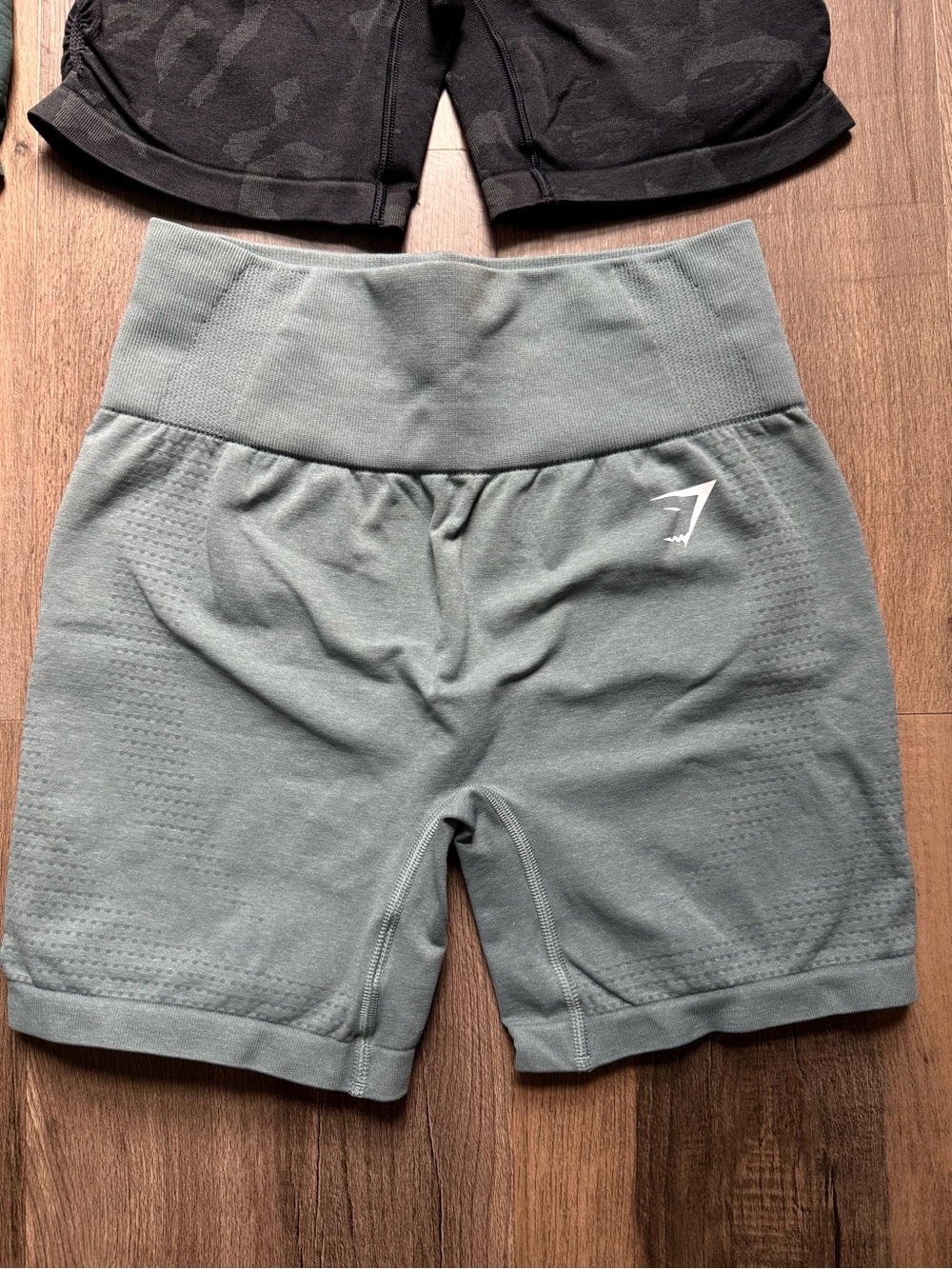 LOT OF 4 Gymshark Seamless Shorts - Picture 6 of 6